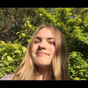 Meet your Posher, Caroline